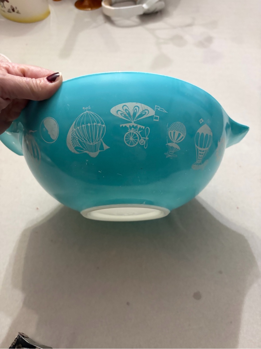 Vintage Pyrex “Balloons”Cinderella Bowl (#444) in turquoise from 1958